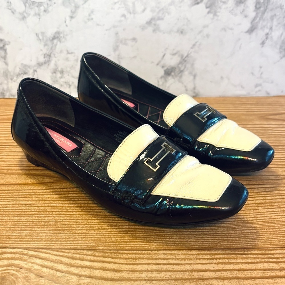 Isaac Mizrahi Isolivia Black and Cream Patent Leather Loafers Flats Size 6